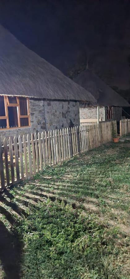 Le Tai Village Resort Near Solio Game Reserve Mweiga Exterior photo