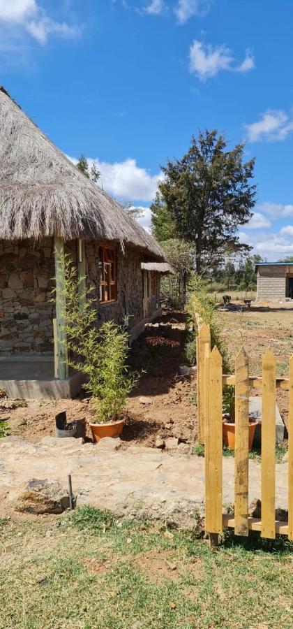 Le Tai Village Resort Near Solio Game Reserve Mweiga Exterior photo