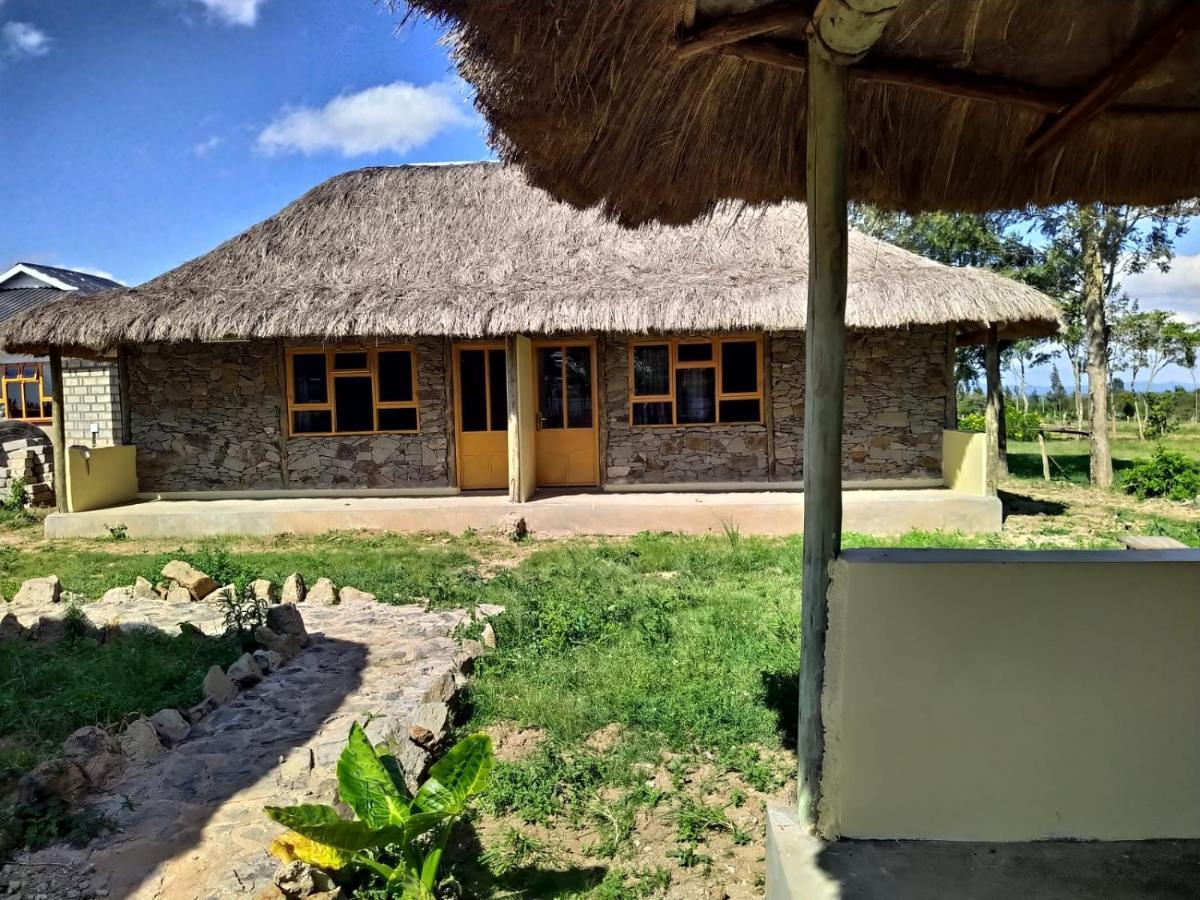 Le Tai Village Resort Near Solio Game Reserve Mweiga Exterior photo