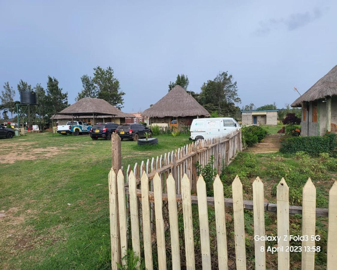 Le Tai Village Resort Near Solio Game Reserve Mweiga Exterior photo