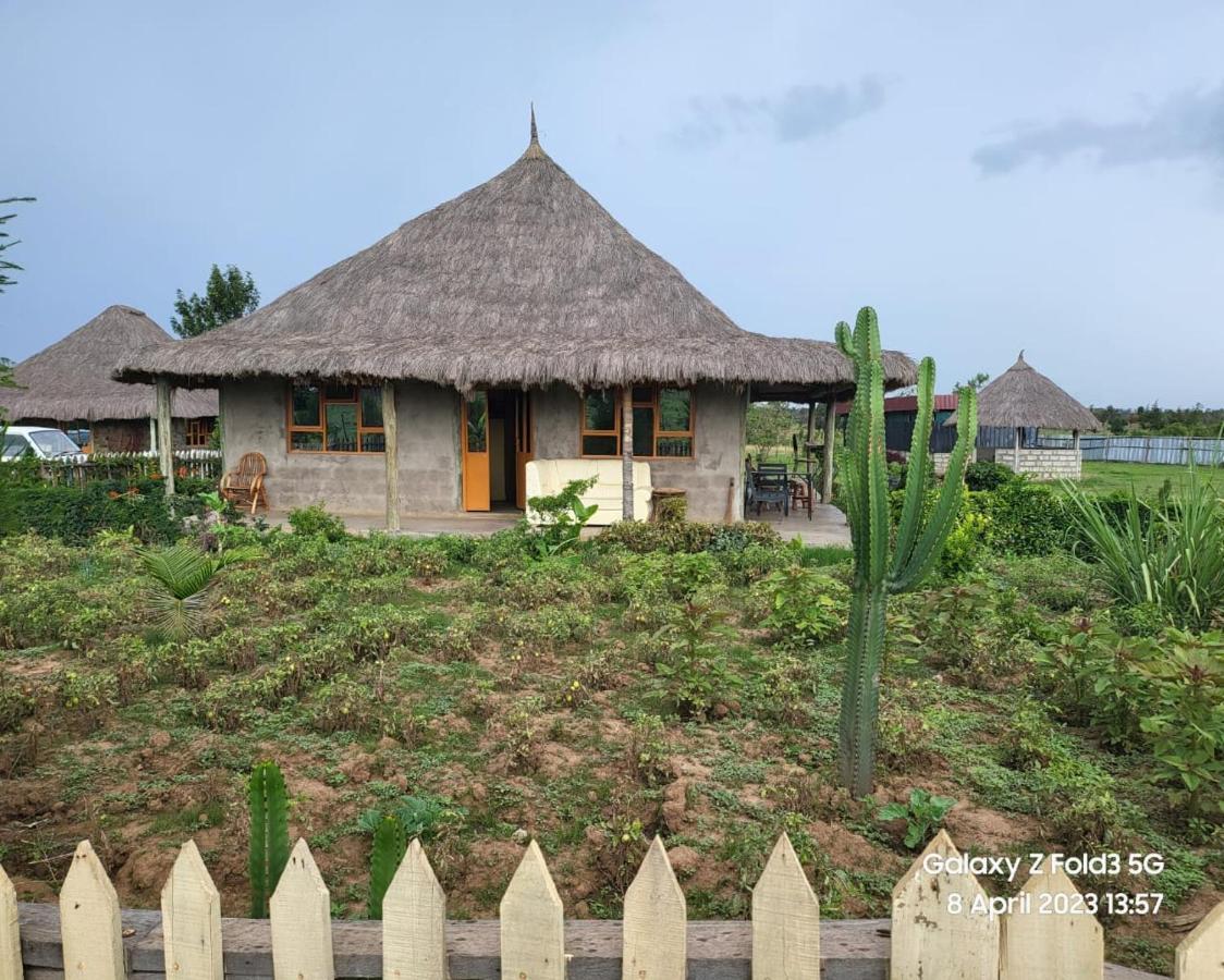 Le Tai Village Resort Near Solio Game Reserve Mweiga Exterior photo
